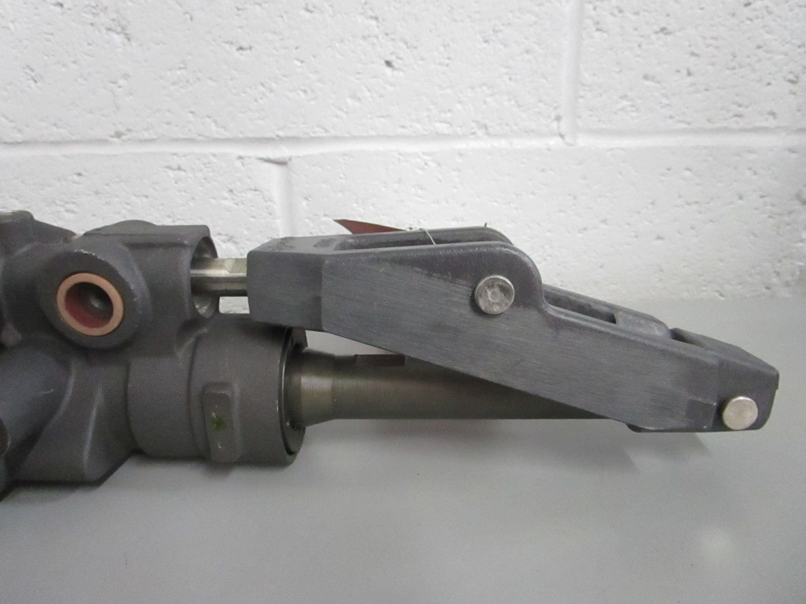 NEW OEM 866200A01 8M0063382 Mercury Quicksilver Steering Cylinder 0820