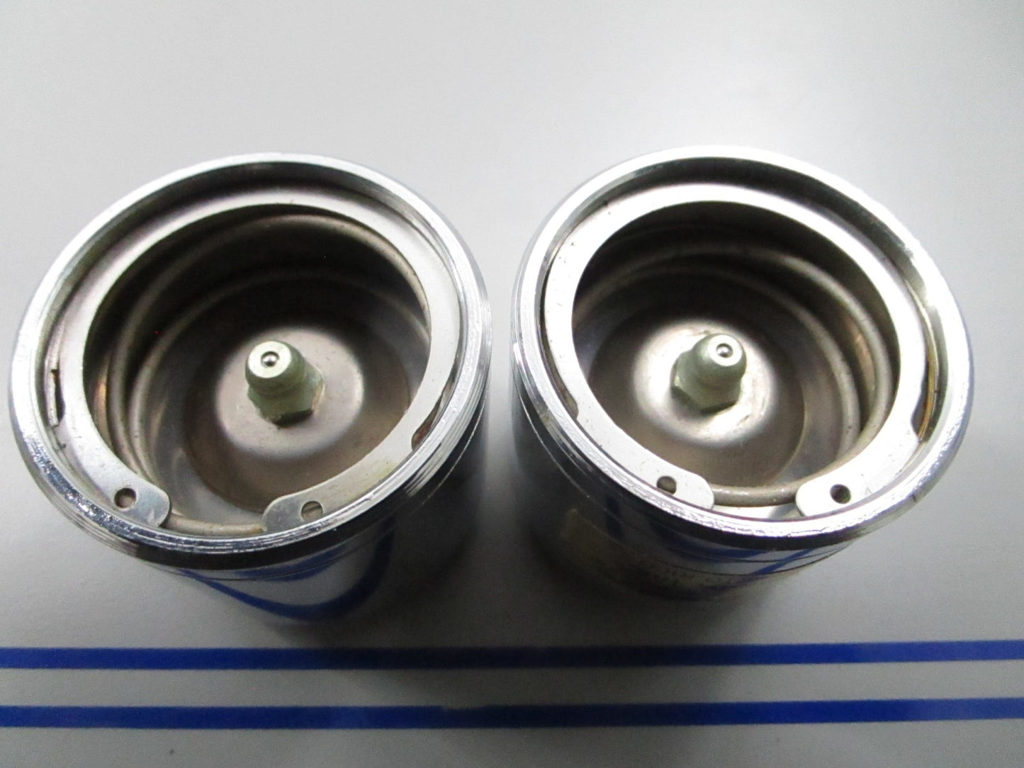 *NEW* 0810 Bearing Buddy Wheel Bearing Protector Set 1810