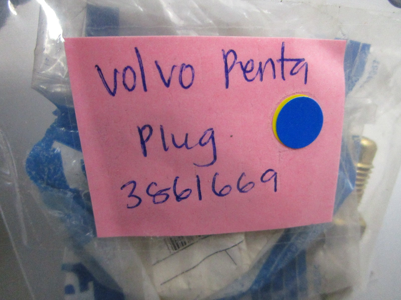 *NEW OEM* 0810 Volvo Penta Plug 3861669