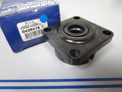 *NEW OEM* 0840 Johnson Evinrude Bearing Housing Ay 0439476 439476