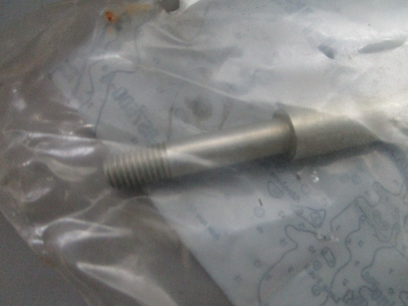 *NEW OEM* 0810 Mercury Quicksilver Stud 16-71417