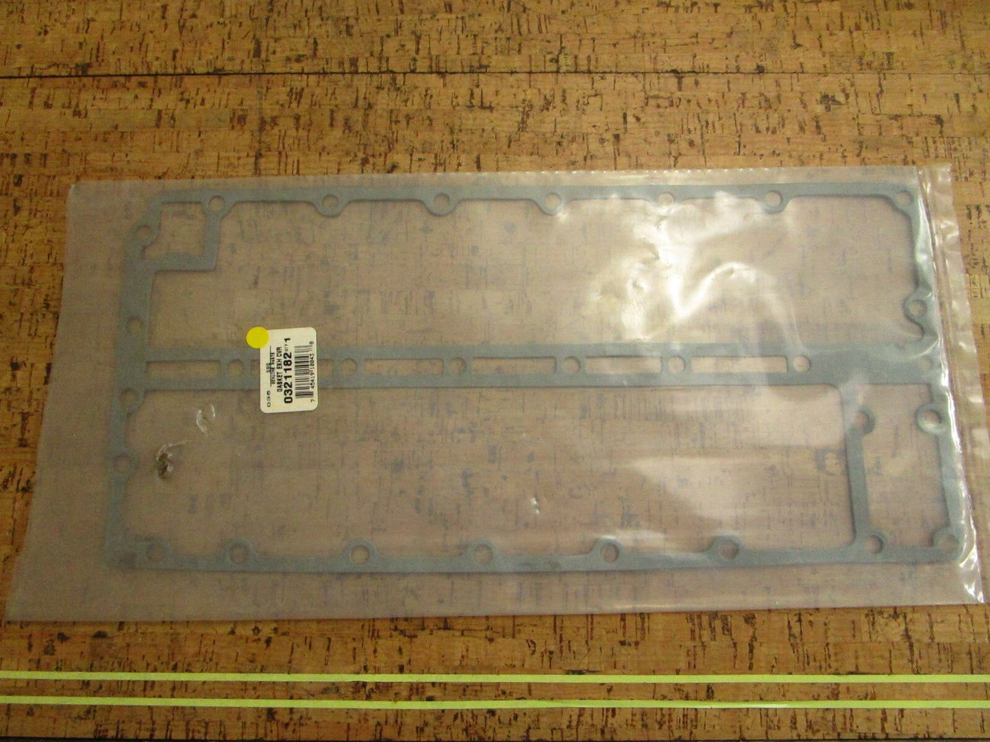 *NEW OEM* 0810 Mercury Quicksilver Gasket Exhaust Cover 321182