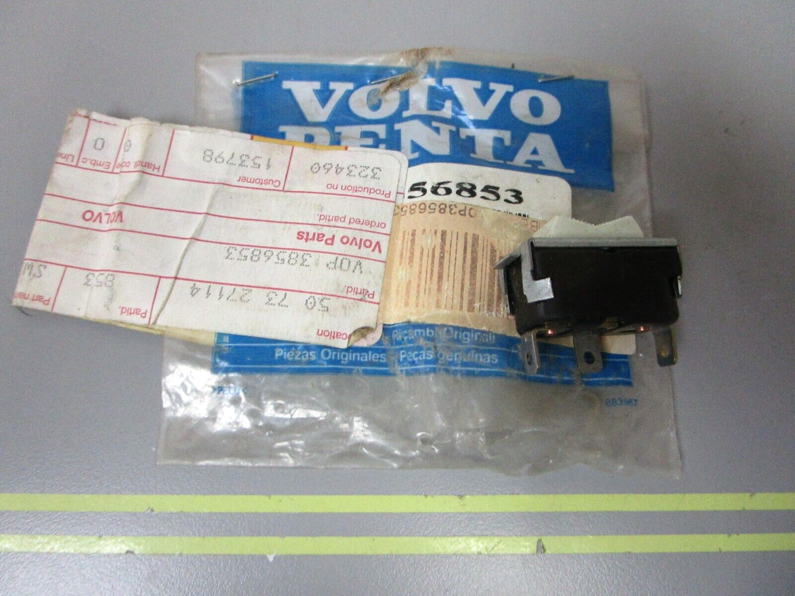 *NEW OEM* 0810 Volvo Penta Switch 3856853