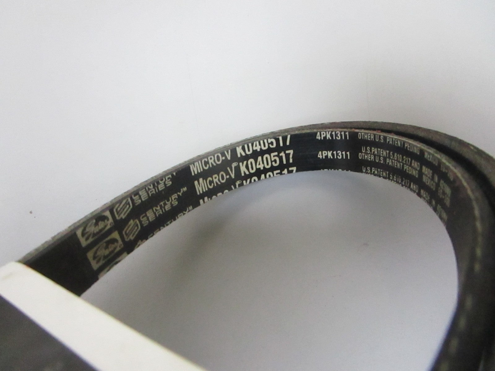 NEW K040517 Gates Micro-V 9/16" x 52 ⅛" Serpentine Belt 0720