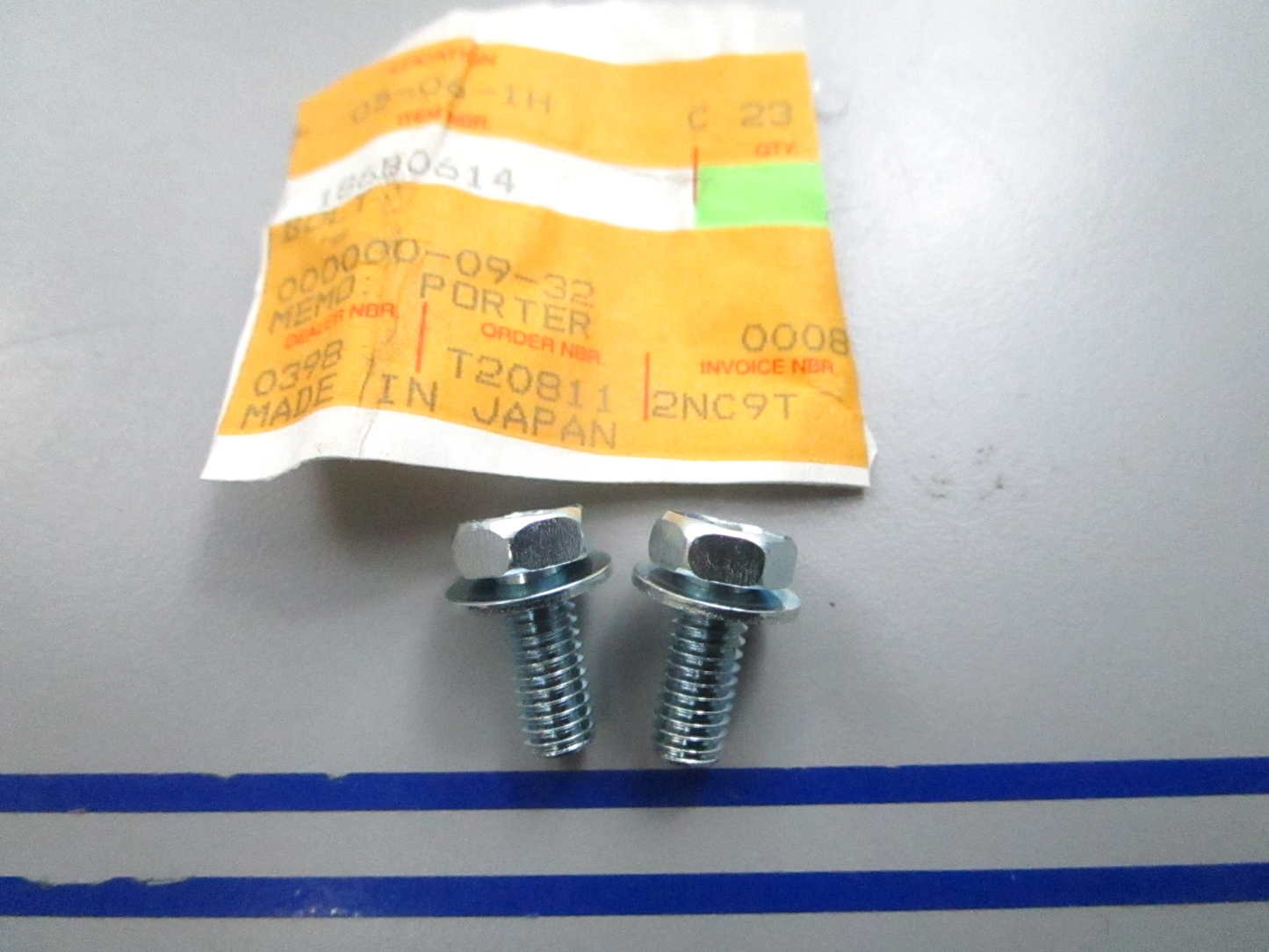 NEW OEM (LOT OF 2) Kawasaki 186B0614 Bolt 0810