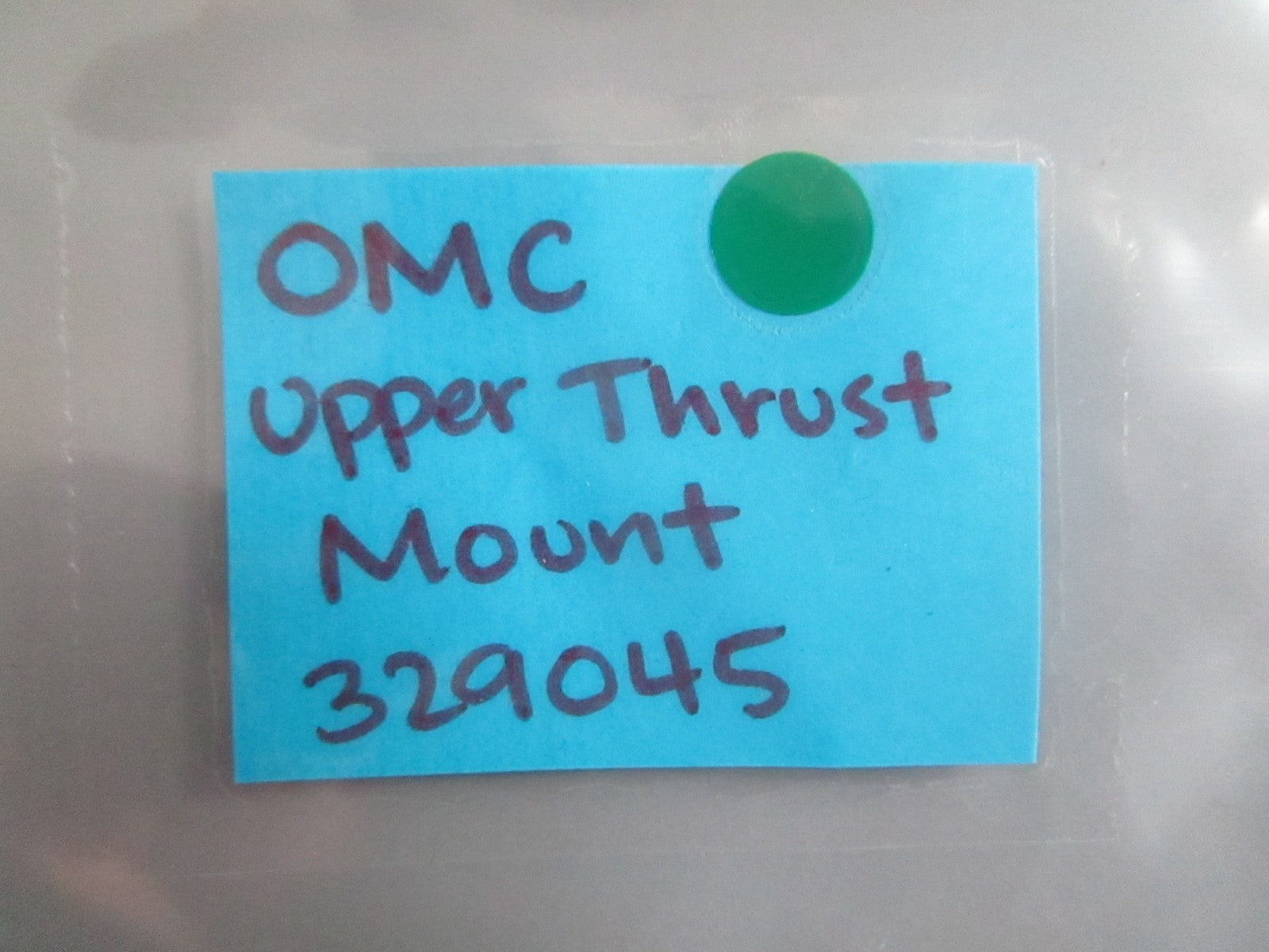 NEW OEM 329045 0329045 OMC Johnson Evinrude Upper Thrust Mount 0820