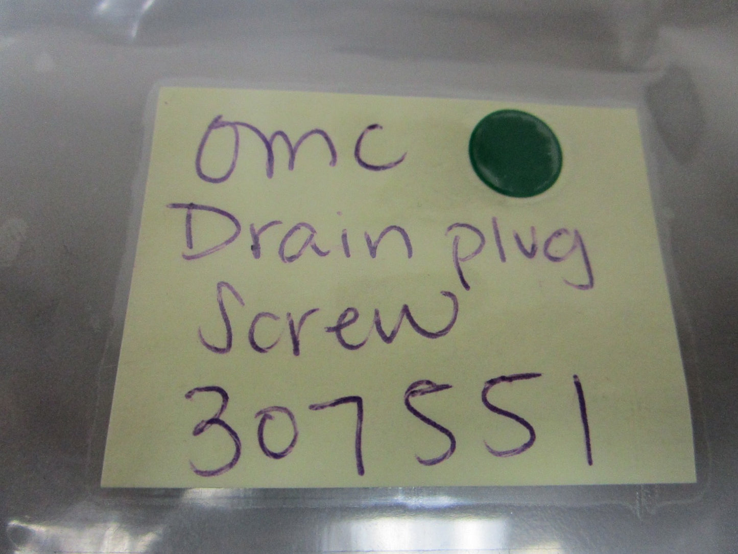 NEW OEM 307551 0307551 OMC Johnson Evinrude Drain Plug Screw 0810