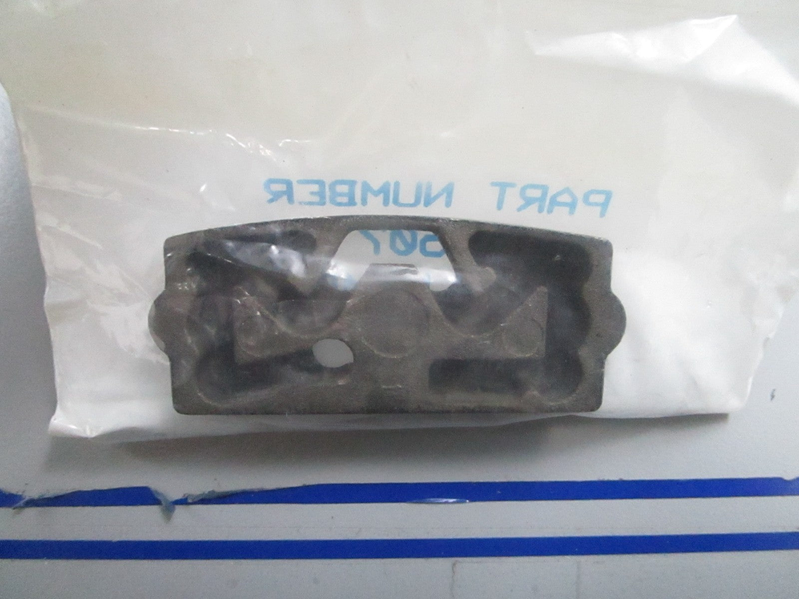 *NEW OEM* 0810 OMC Johnson Evinrude Anchor 338507 0338507