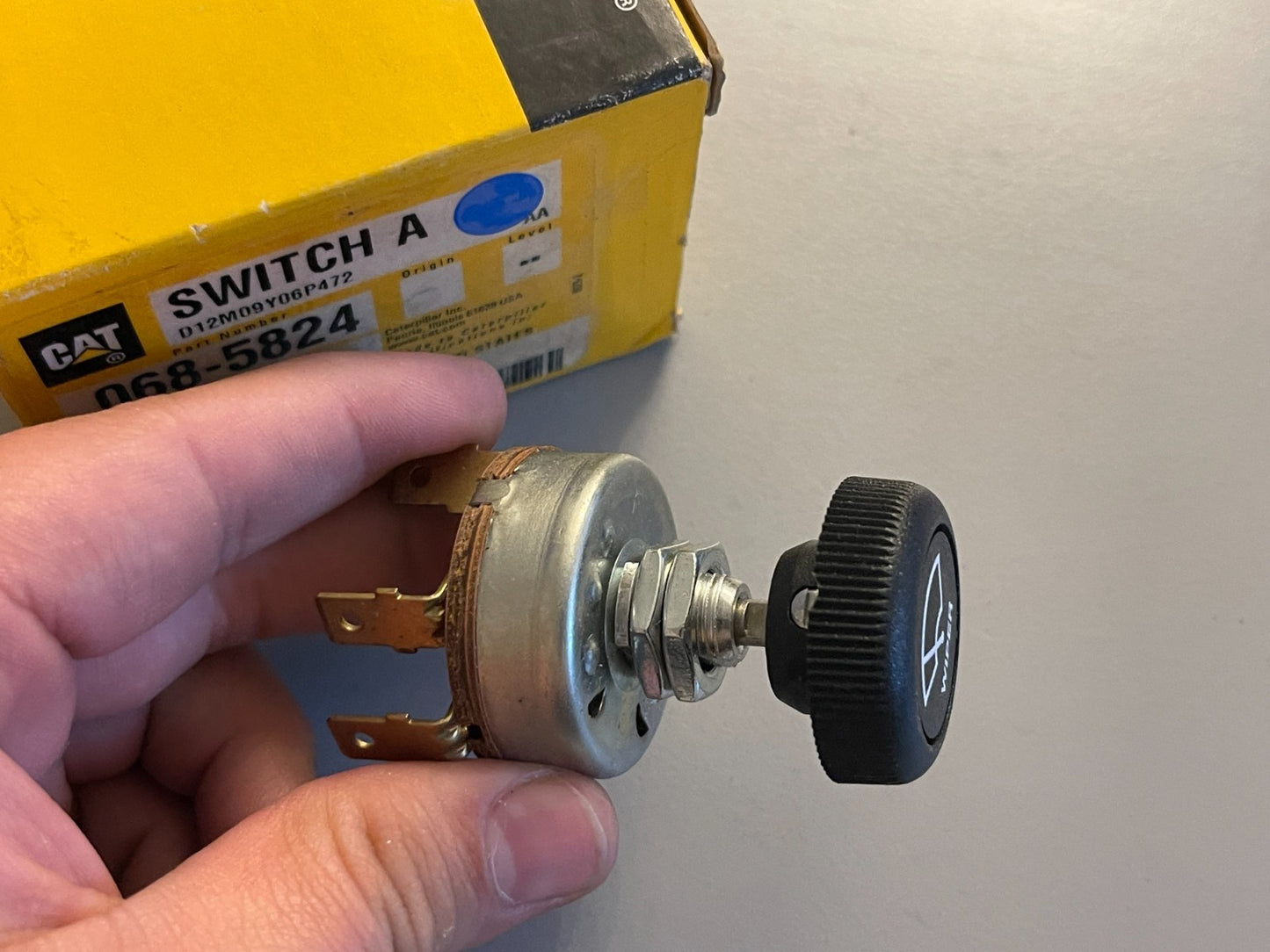 NEW OEM 068-5824 CAT Caterpillar Switch Assembly 0720