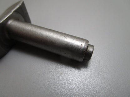 *NEW OEM* 0820 Volvo Penta Dog 3862387