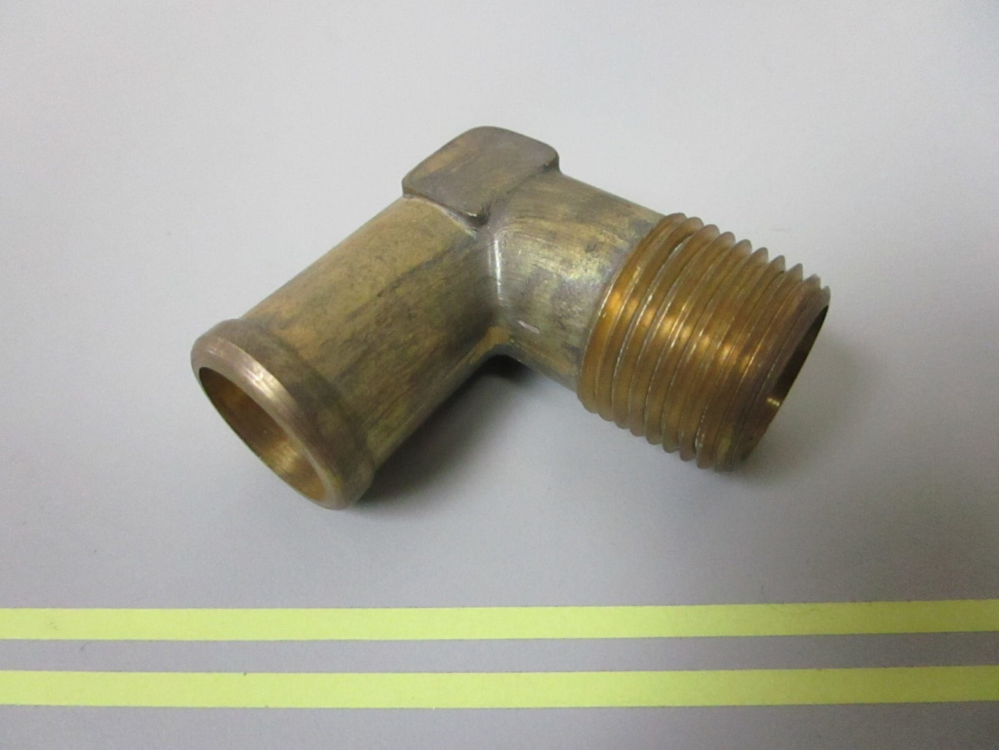 *NEW OEM* 0810 Volvo Penta Elbow Nipple 468629 479959