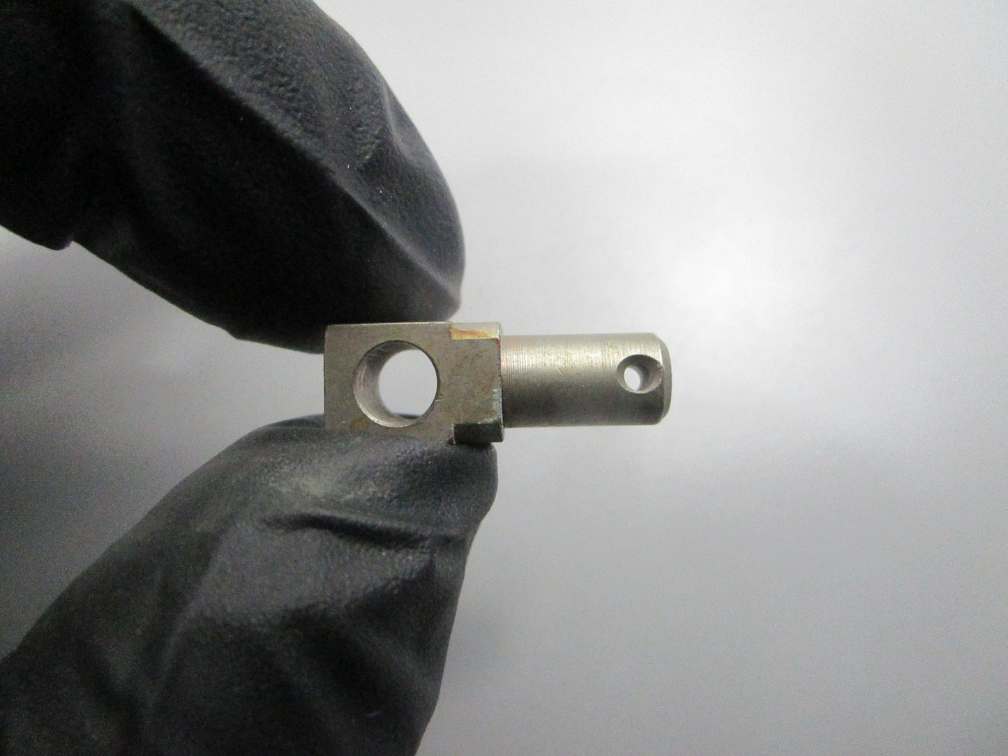 NEW OEM 303702 0303702 OMC Johnson Evinrude Connector 0810
