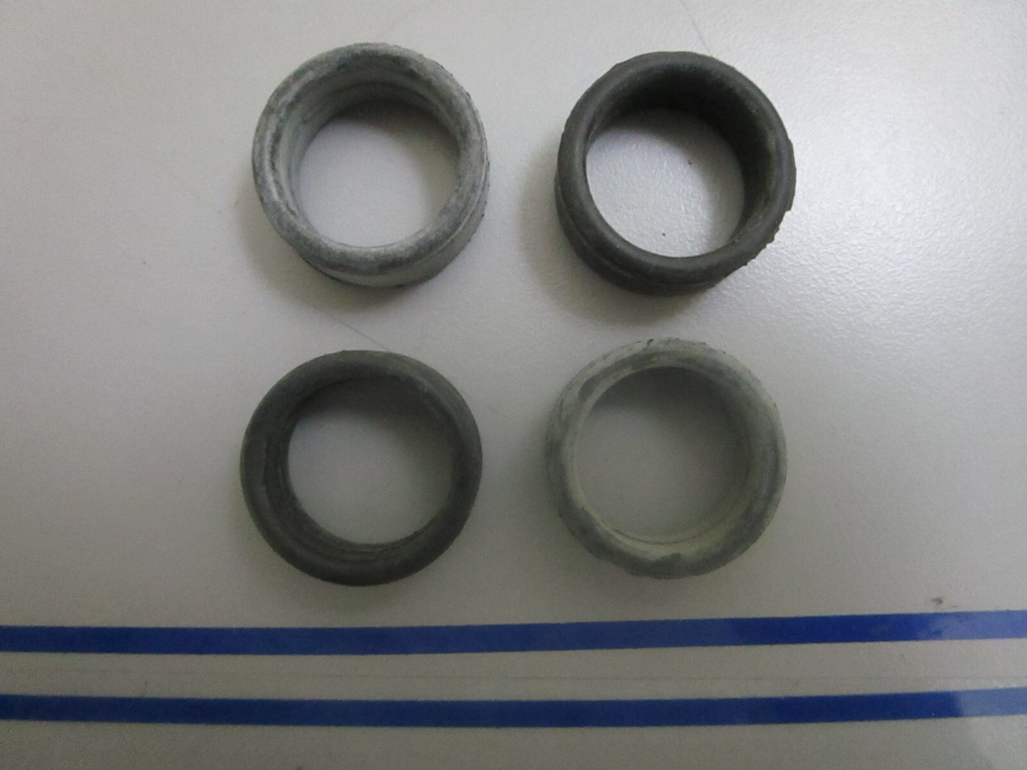 *NEW OEM* (LOT OF 4) 0810 Volvo Penta Sealing Ring 430172