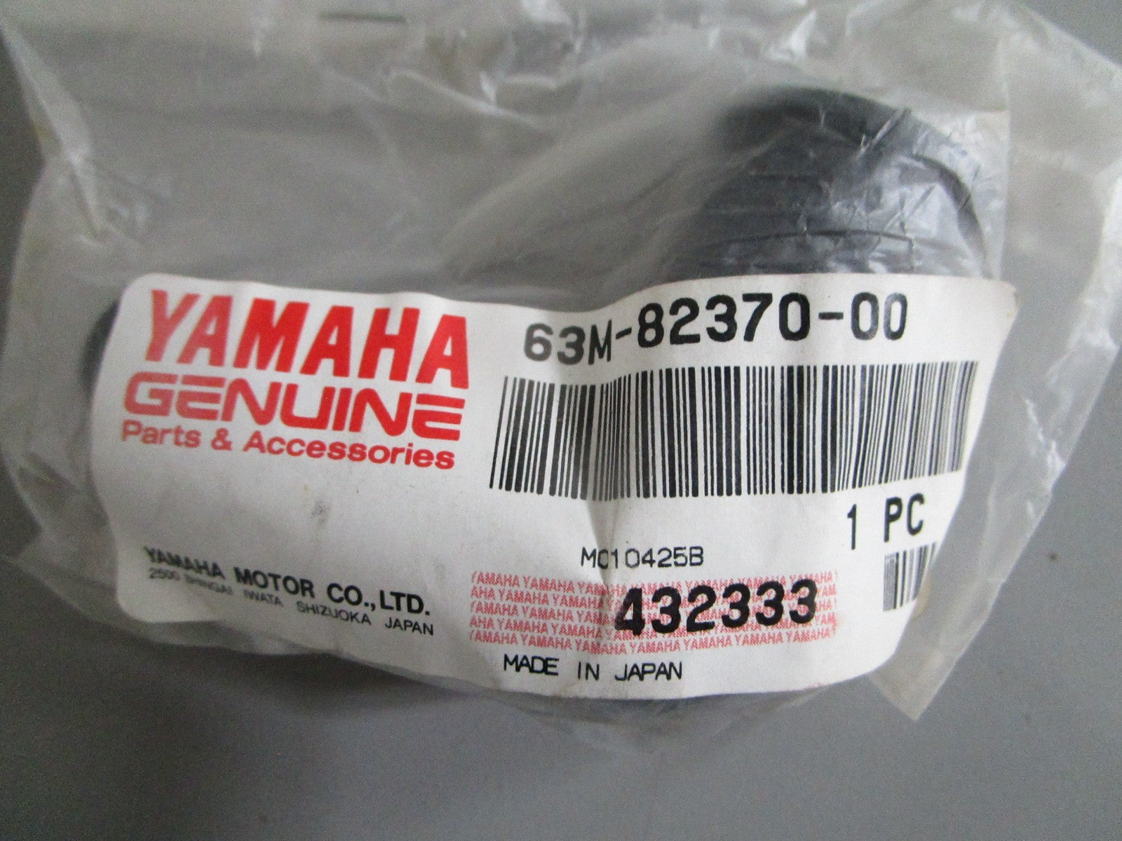 NEW OEM 63M-82370-00-00 Yamaha Plug Cap 0820