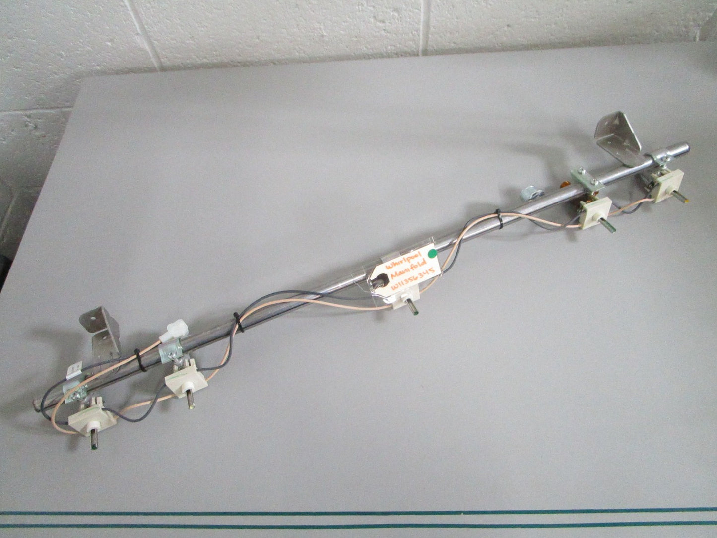 Whirlpool NEW OEM Range Manifold W11356345 NOS Genuine Factory Part 0820