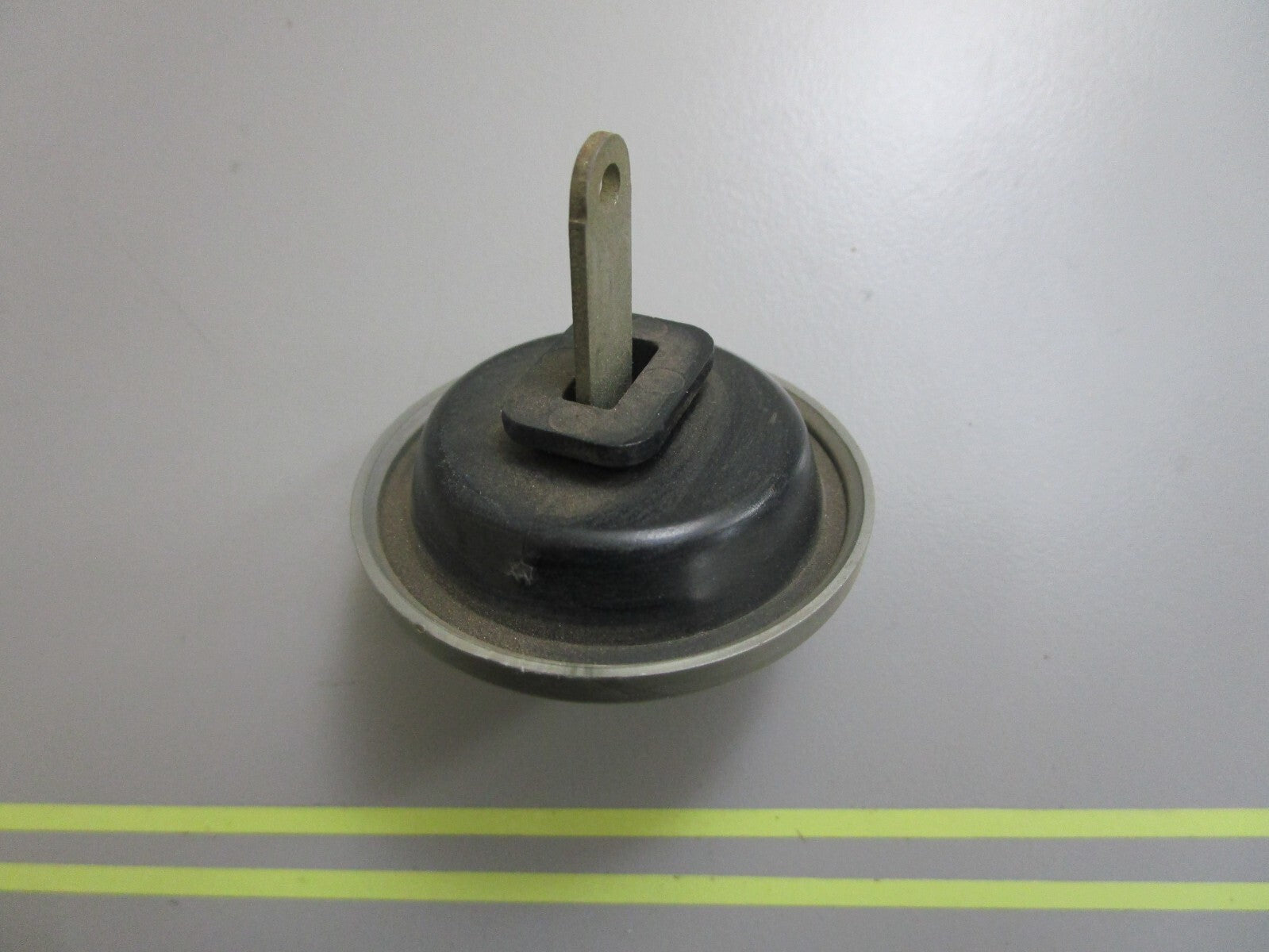 *NEW OEM* 0810 OMC Johnson Evinrude Vacuum Control 383916 0383916