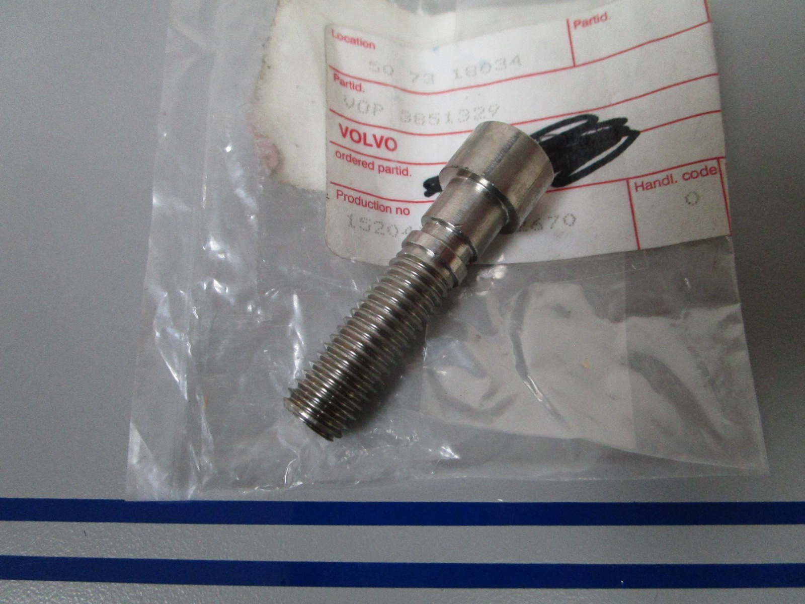NEW OEM 3851329 Volvo Penta Drain Screw 0720