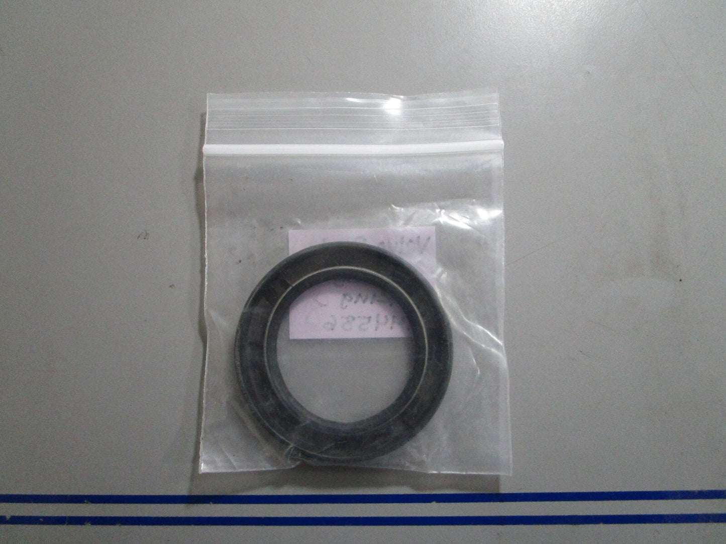 *NEW OEM* 0810 Volvo Penta Sealing Ring 944586