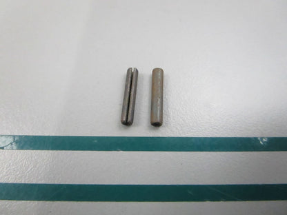 NEW OEM (LOT OF 2) 307901 0307901 OMC Johnson Evinrude Pin 0810
