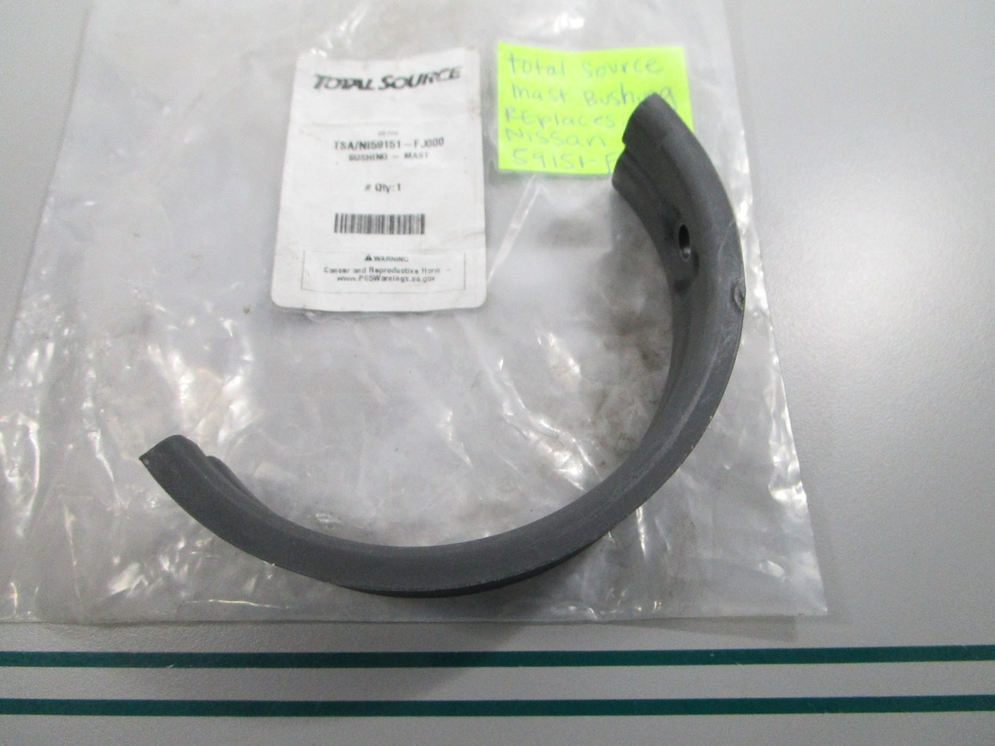 NEW 59151-FJ000 Replaces: Nissan Total Source Mast Bushing 0810