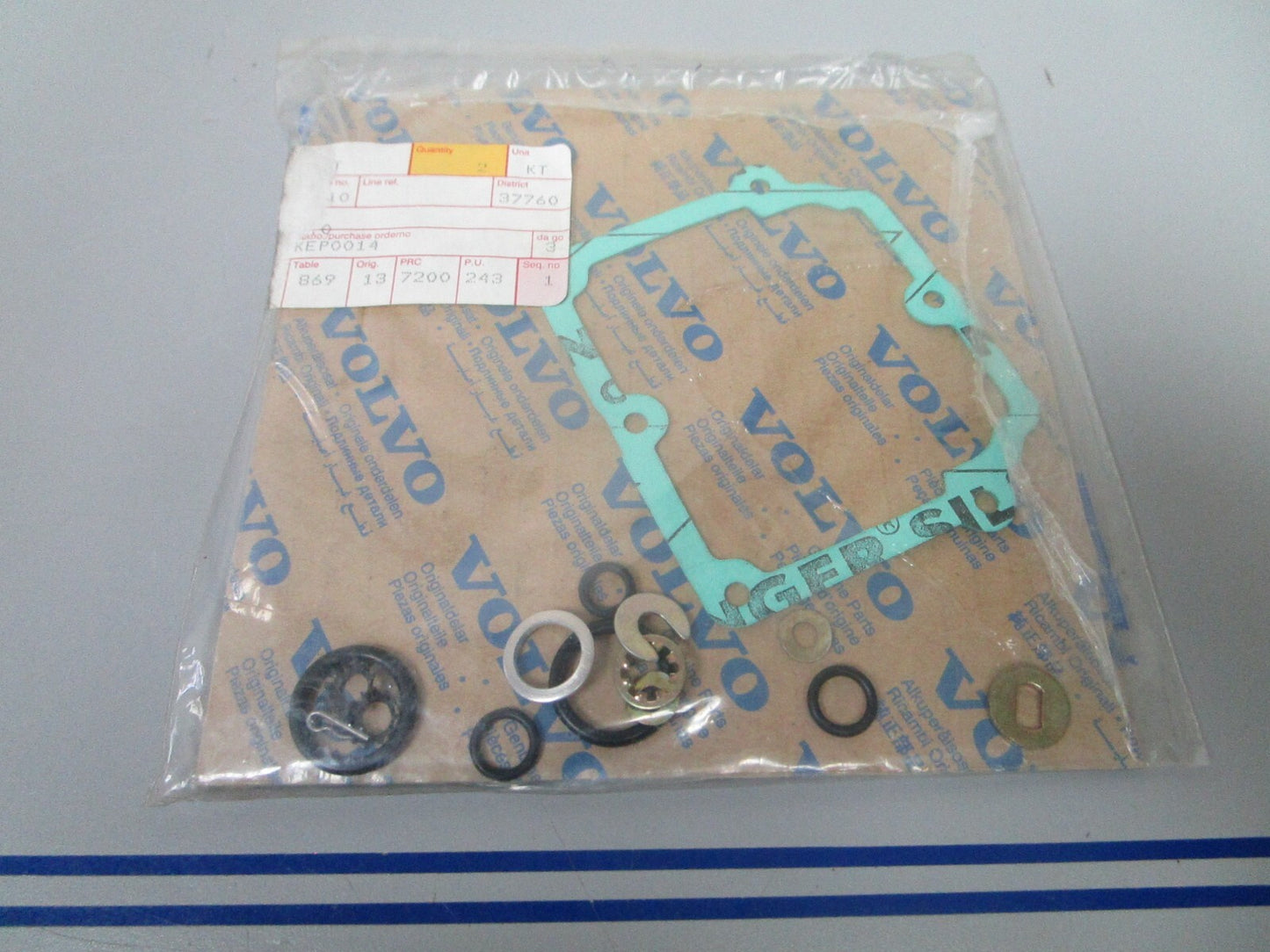 *NEW OEM* 0810 Volvo Penta Repair Kit 875407