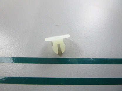 NEW OEM 131362400 Frigidaire Fastener 0810