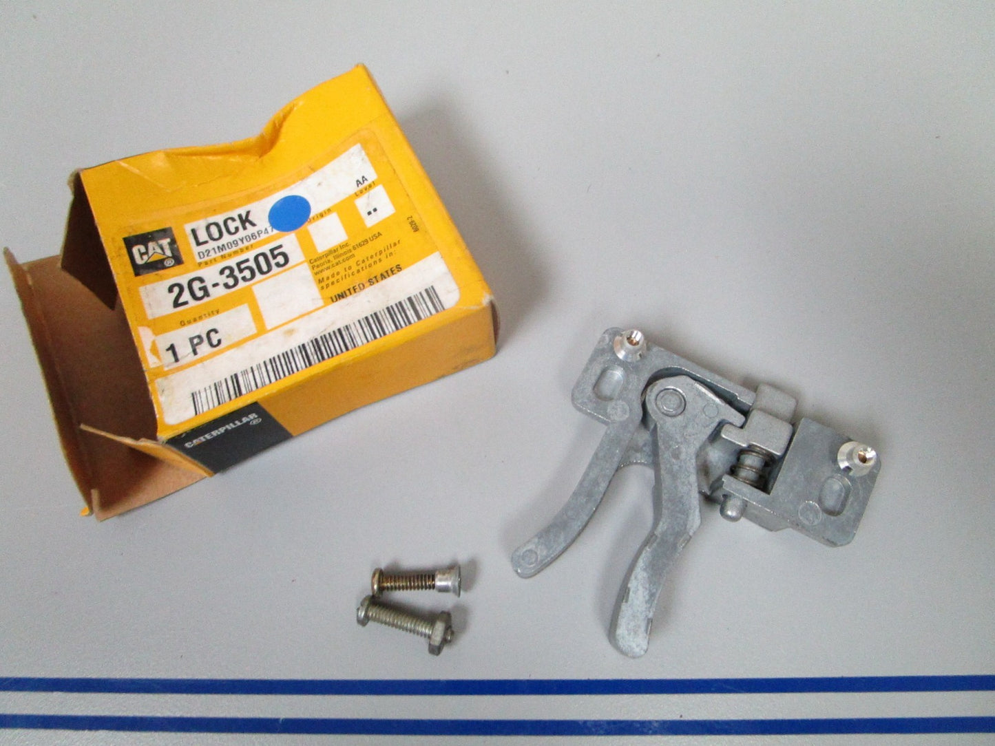 NEW OEM 2G-3505 Cat Caterpillar Lock 0720