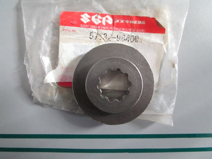 NEW OEM 57632-95305 Suzuki Propeller Bush Stopper 0820