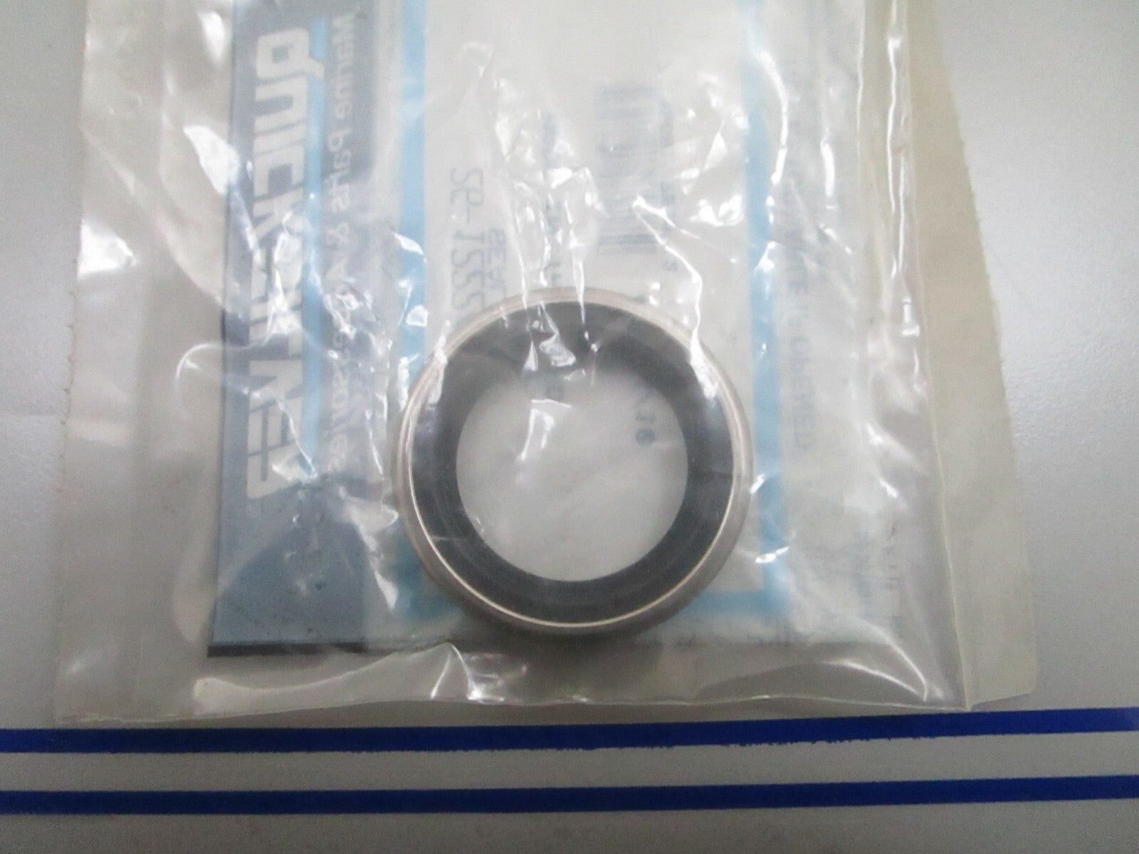 *NEW OEM* 0810 Mercury Quicksilver Seal 26-12224