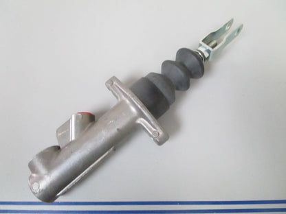 *NEW OEM* 0720 Crown Forklift Master Cylinder 88064