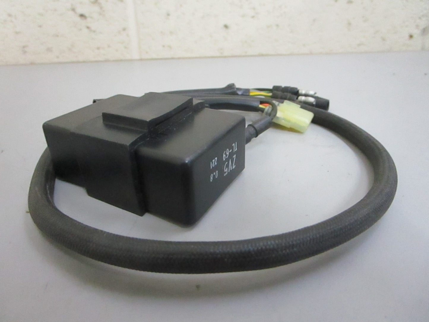 *NEW OEM* 0820 Honda BF40 BF50 Trim Control Unit 34310-ZV5-821