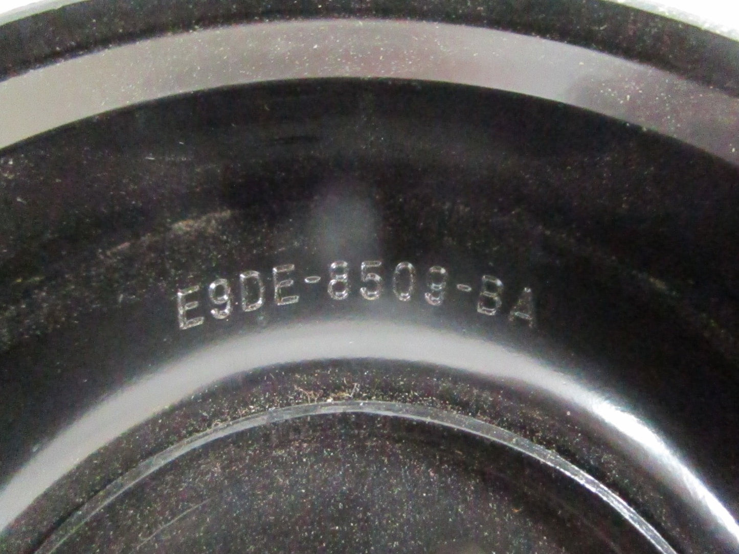 NEW OEM E9DE-8509-BA Motorcraft Ford Pulley 0820
