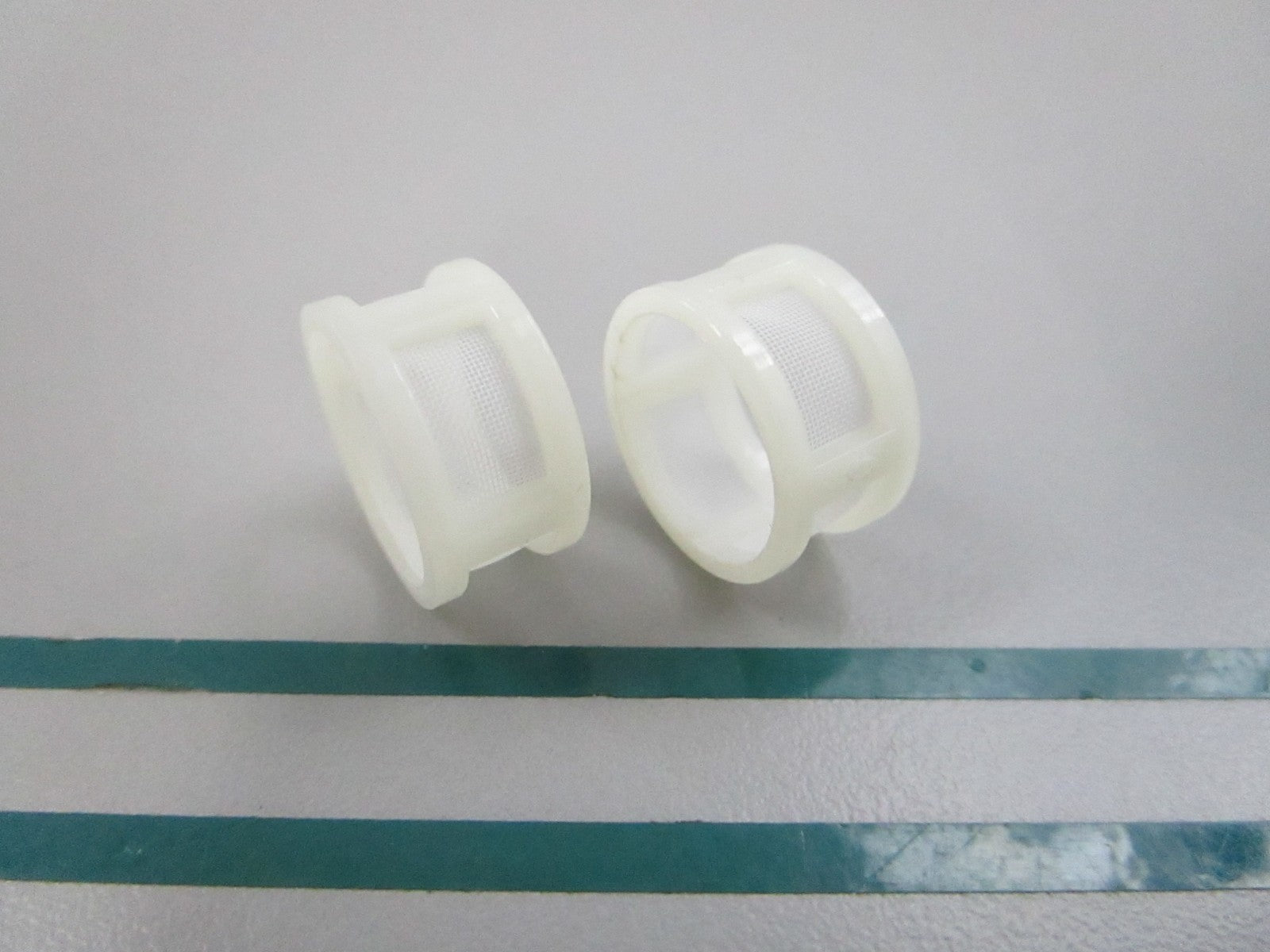 NEW OEM (LOT OF 2) 332365 0332365 OMC Johnson Evinrude Filter 0810