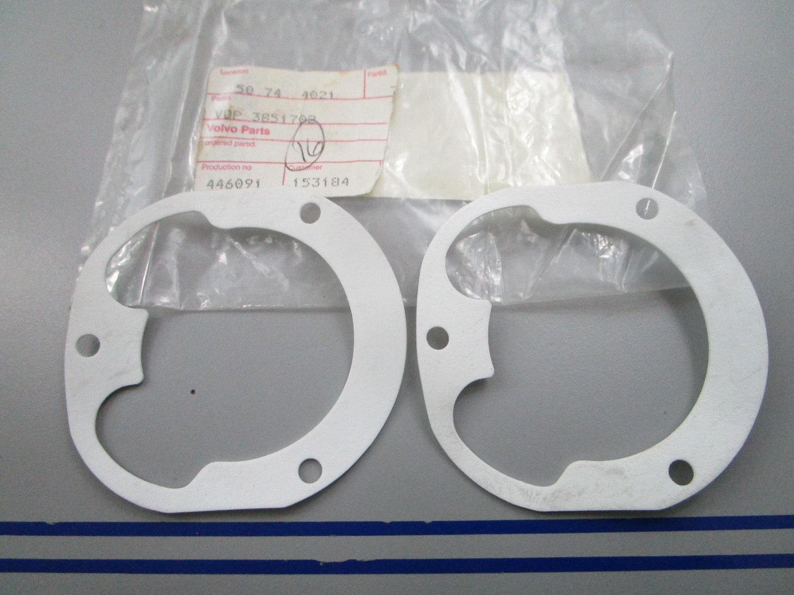 NEW OEM (LOT OF 2) Volvo Penta 3851702 Gasket 0810