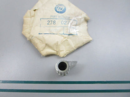 NEW OEM 278027 0278027 OMC Johnson Evinrude Knob 0810