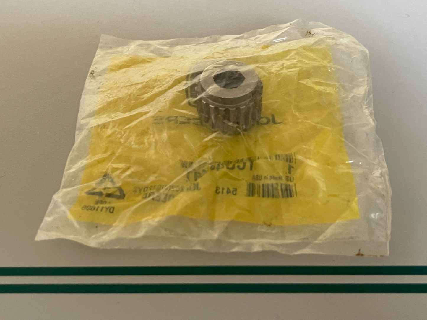 John Deere TCU40491 NEW OEM Worm Gear 20 Tooth Steel Drivetrain Lawn Mower 0720