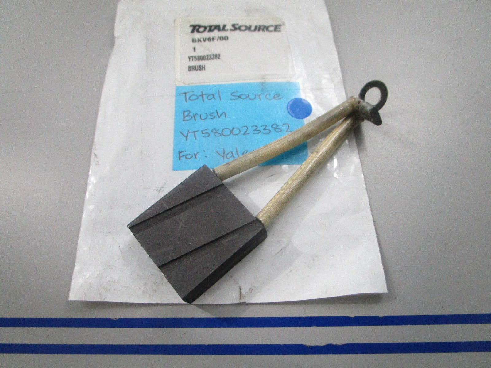 NEW YT580023382 For: Yale Total Source Brush 0810