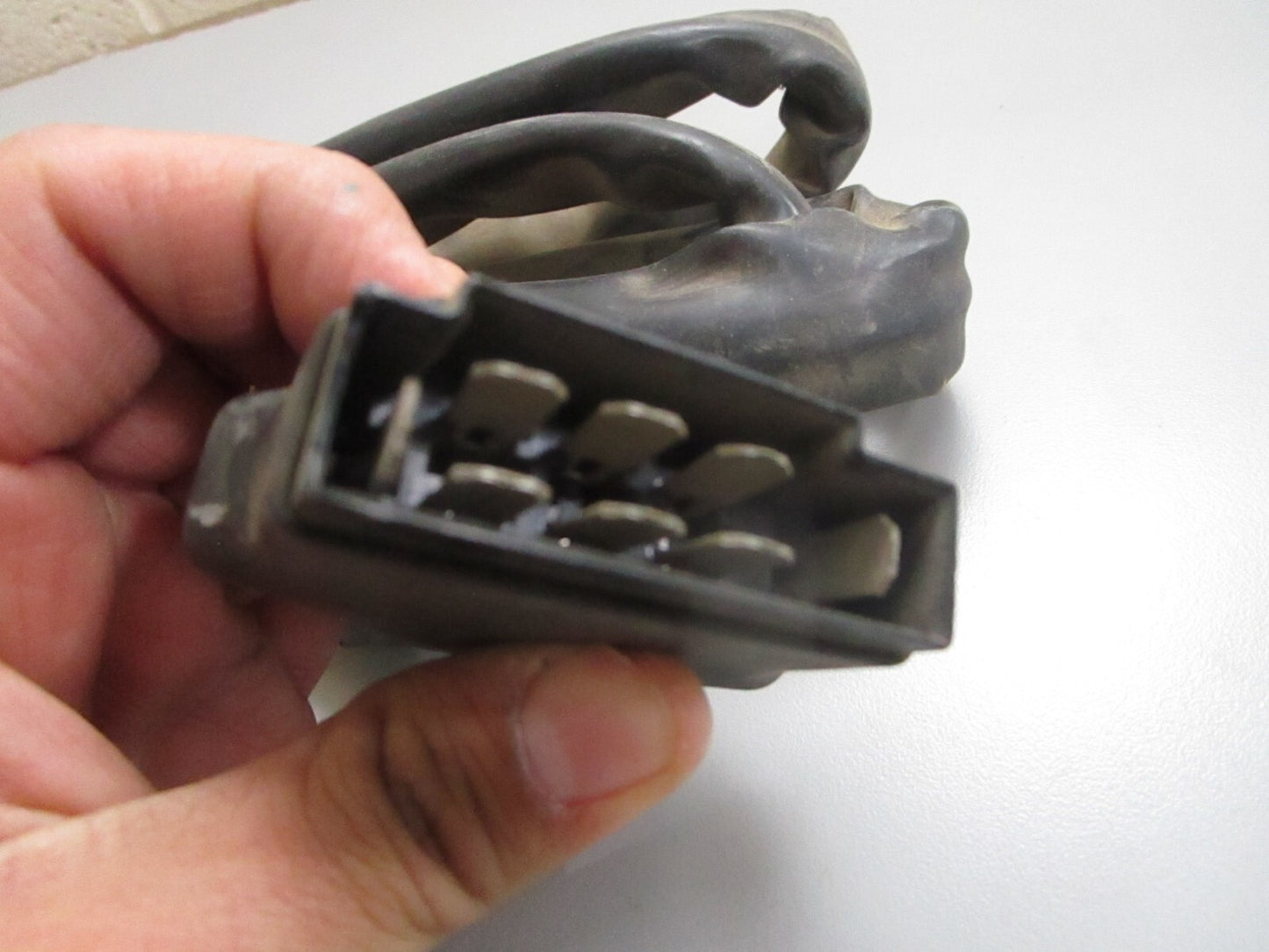 *NEW OEM* 0820 Volvo Penta 8' Cable Block 825738