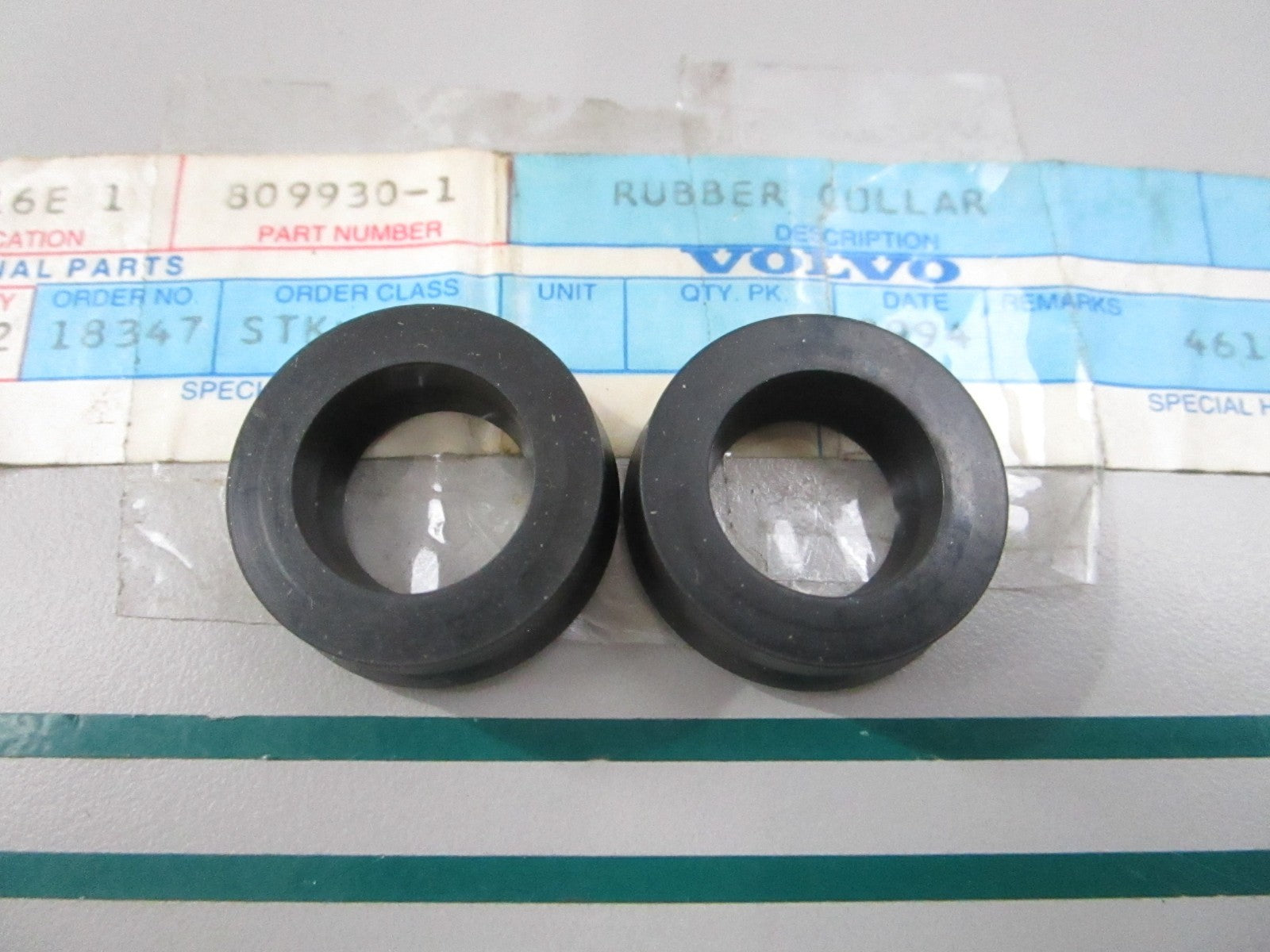 NEW OEM (LOT OF 2) 809930 Volvo Penta Rubber Collar 0810