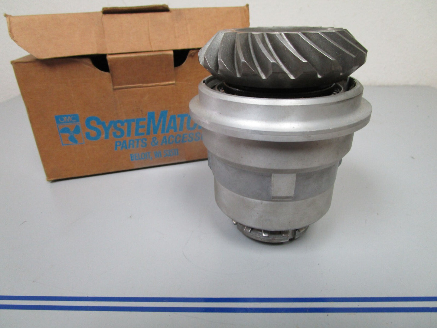 *NEW OEM* 0720 OMC Cobra 1987 21T Upper Gear Assembly 983917 0983917