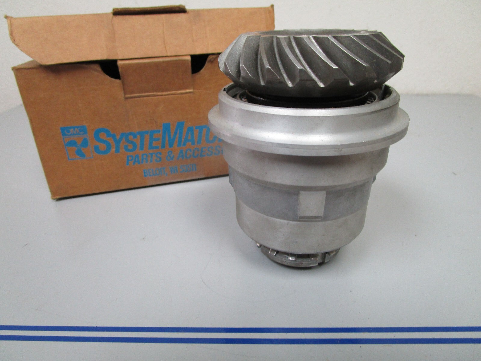 *NEW OEM* 0720 OMC Cobra 1987 21T Upper Gear Assembly 983917 0983917