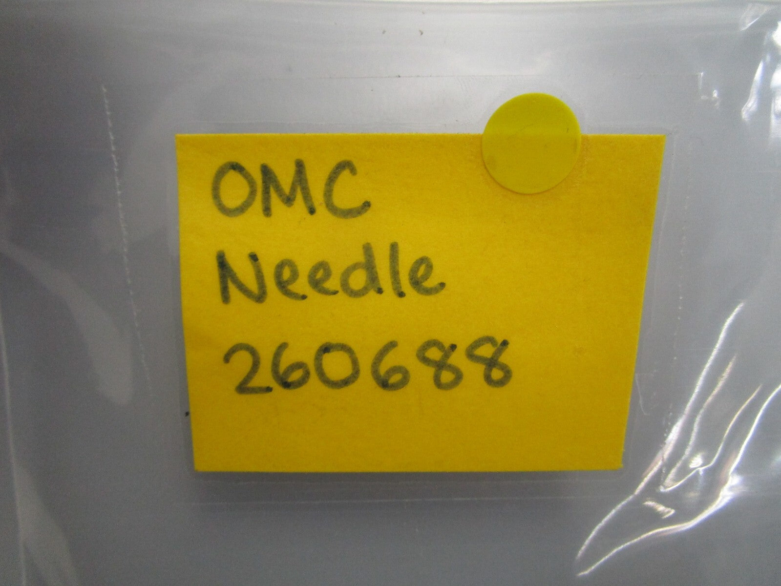 *NEW OEM* 0810 OMC Johnson Evinrude Needle 260688 0260688