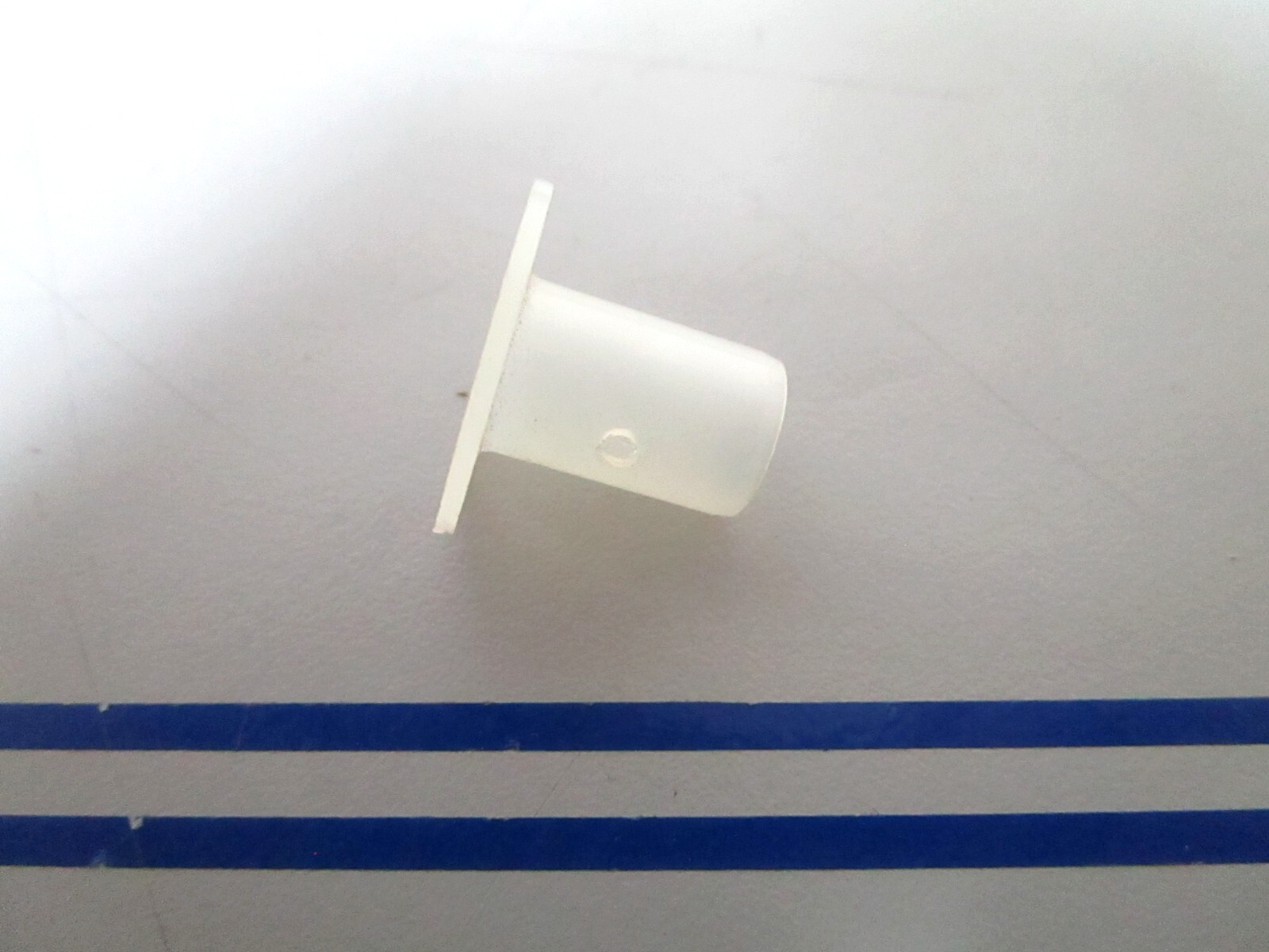 *NEW OEM* 0720 OMC Johnson Evinrude Bushing 303140 0303140