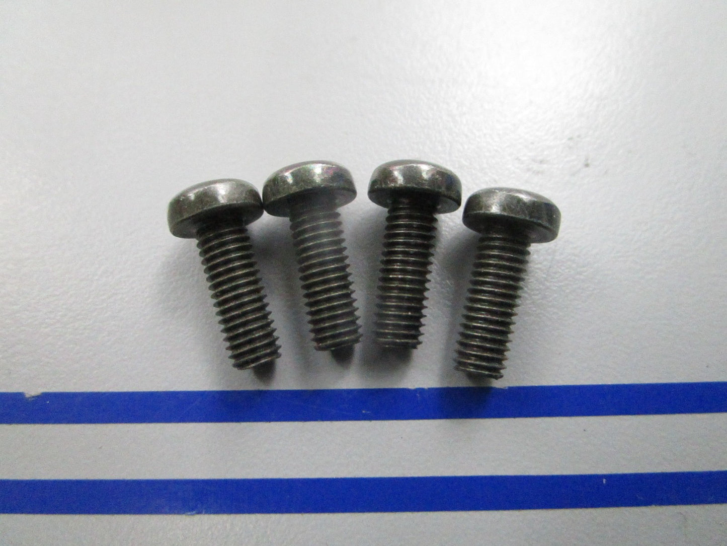 NEW OEM (LOT OF 4) Kawasaki 220C0514 Screw 0810