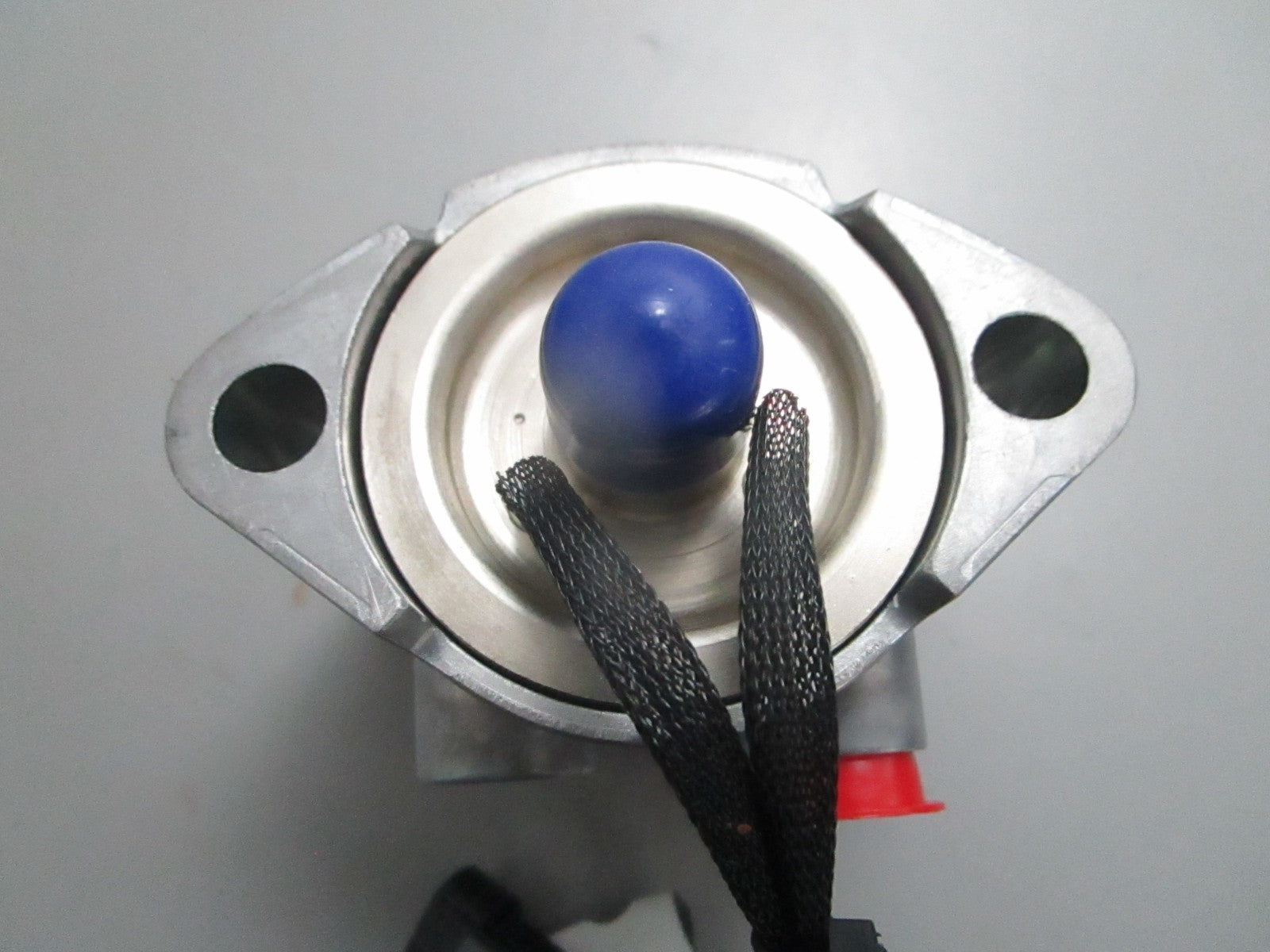 *NEW OEM* 0820 OMC Johnson Evinrude 40-90HP ETEC Fuel Injector 5007147