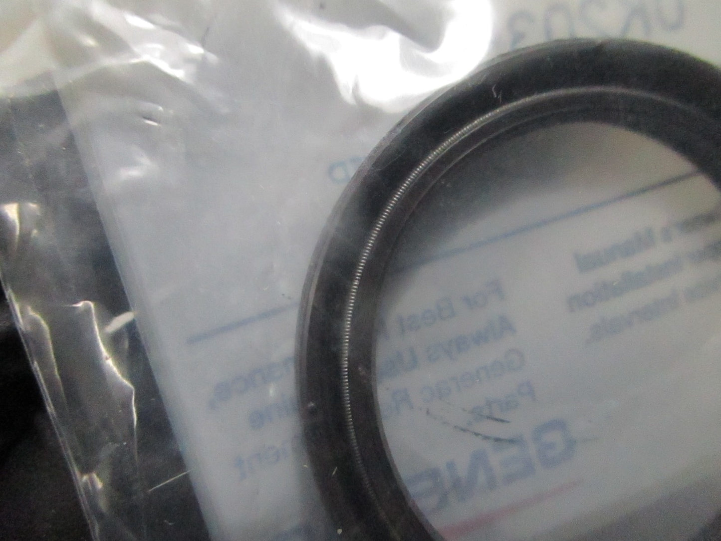 *NEW OEM* 0810 Generac Crankshaft Seal 760/990 Red 0K2035