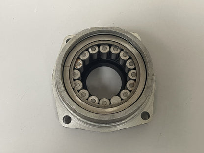 *NEW OEM* 0670 OMC Johnson Evinrude Bearing Retainer 310627 0310627