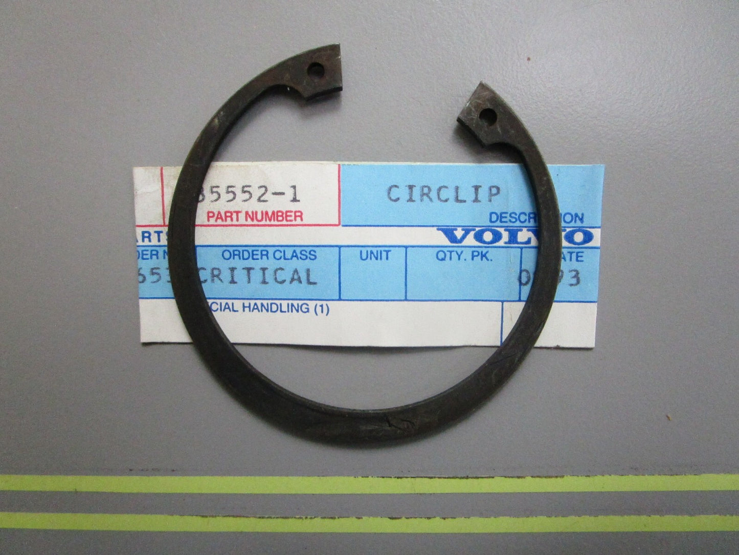 *NEW OEM* 0820 Volvo Penta Snap Ring 835552