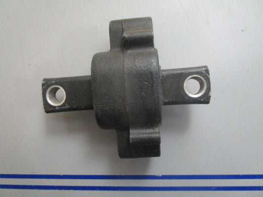 *NEW OEM* 0820 OMC Johnson Evinrude Lower Rubber Mount 388411 0388411