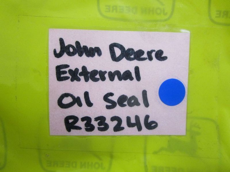 *NEW* 0770 John Deere External Oil Seal R33246